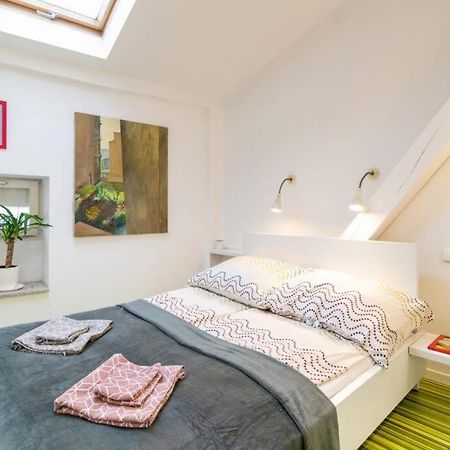 Cupcake 2 Bedroom Loft Apt In Best Location! Kraków Zewnętrze zdjęcie