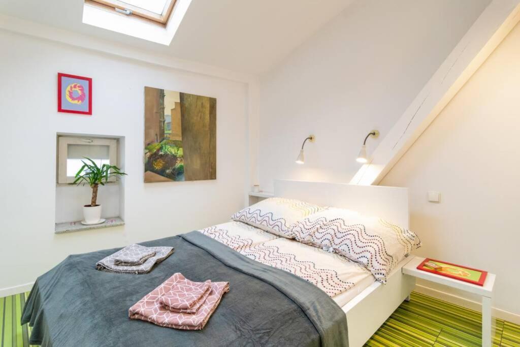 Cupcake 2 Bedroom Loft Apt In Best Location! Kraków Zewnętrze zdjęcie